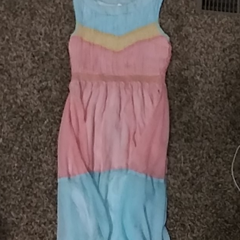 Dress - Picture 3 of 4